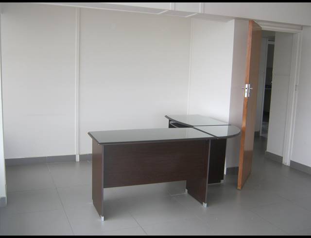 90M² OFFICE TO LET IN STRAND CENTRAL